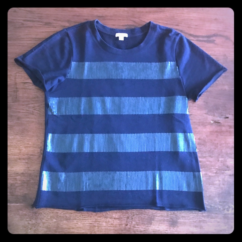 Cute Short-Sleeved Sweatshirt with Sequined Detail